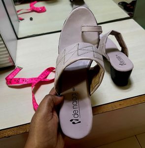 Stylish light purple heels
