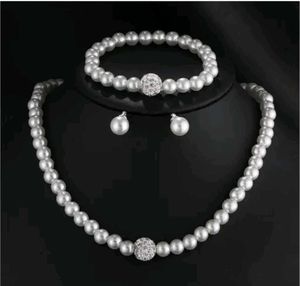 Elegant Pearl Jewelry Set