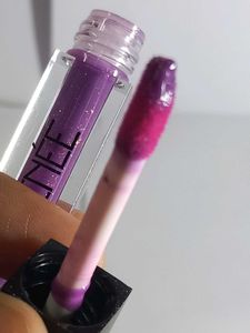MARS Lipstick - Classic Red Shade