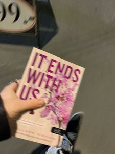 It Ends With Us By Colleen Hoover