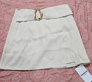 Savana Stylish Cream Skirt with Gold Buckle