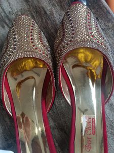 Embellished Flat Sandals♥️👠