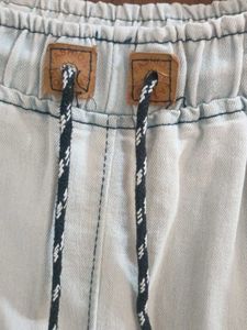 Stylish Light Wash Denim Jeans for Women