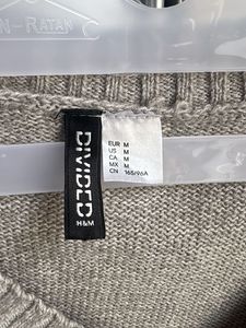 V-Neck Cropped Sweater