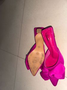 Stunning Fuchsia Bow Heels