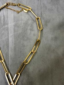 Gold Tone Leopard Head Necklace