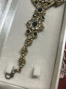 Exquisite Emerald &amp; Crystal choker