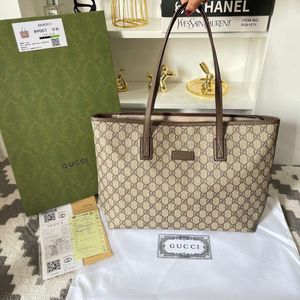 Gucci GG Supreme Tote Bag