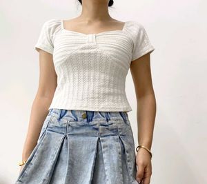 Chic White Textured Cropped Top