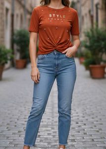 Stylish Rust-Colored Pearl T-Shirt