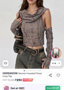 GOTHIC TOP WITH SLEEVES