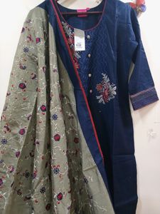 Beautiful Kurti Set With Dupatta And Churidar