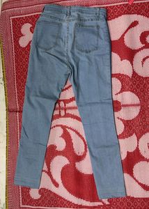 super stretchable Two-Tone Denim highwaist