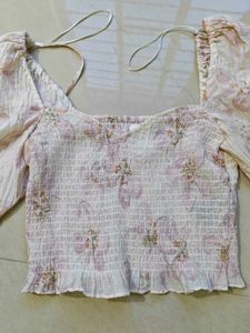 H&amp;M Floral Smocked Puff Sleeve Top