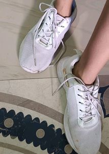 Off White Shoe