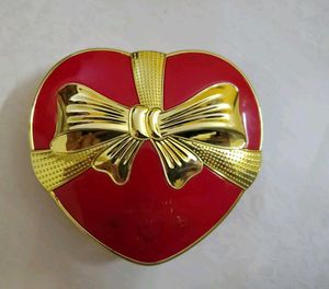 Heart-Shaped Red makeup box