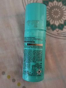 L'Oreal Magic Retouch Black Spray