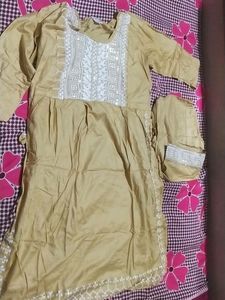 Elegant Gold Embroidered Kurti