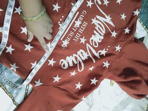 Red Star Print Hoodie