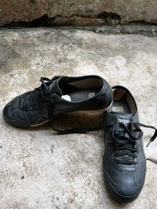Onitsuka Tiger Black Leather Sneakers