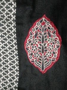 Ethnic Black &amp; White Embroidered Kurta