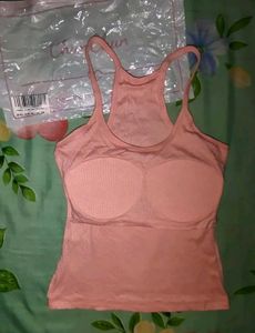 U-shaped vest with chest pad