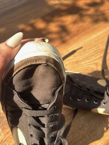 Nike Brown &amp; Gold Casual Sneakers