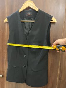 Classic Black Sleeveless Blazer Vest