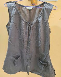 Chic Sleeveless Grey Top