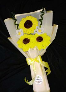Sunflower lovers come in Queue 😉🌻