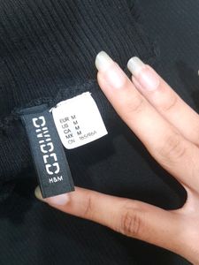 H&amp;M Black Ribbed Turtleneck Top