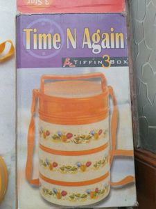 Vintage Floral Tiered Tiffin Carrier