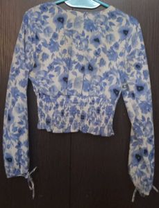 Blue Floral Print Smocked Crop 🩵Korean Style