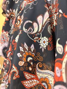 Stylish Black Paisley Print Top