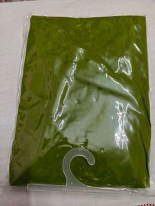 Green leggings
