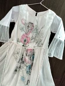 💖 Beautiful Floral Print White Dress 🎀
