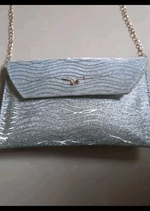 Sparkly sling bag with Chain