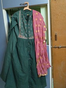 Collar Necked Green Kurti Without Buttom