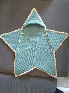 Cute crochet baby cocon