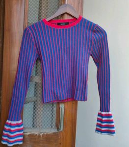 Forever 21, Bell/Bat Sleeve Crop Sweater