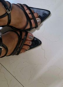 Chic Black Patent Strappy Heels
