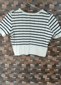 🤍 Black &amp; White Striped Knit Crop Top