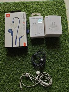 Samsung & Apple Chargers & Earphones