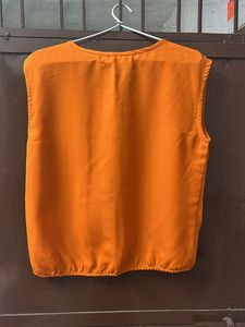 Dressberry Orange Qroshia Top