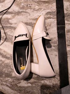 Stylish Cream Loafers for Women