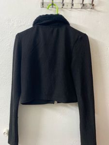 H&amp;M Black cropped cardigan with faux fur collar