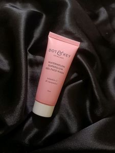 Dot & Key Watermelon Superglow Gel Face Wash