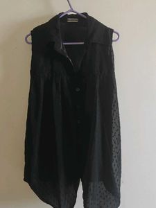Sleeveless Black Textured Tunic