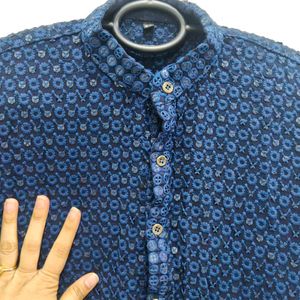 Elegant Blue Kurta with All-over Pattern