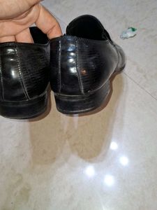 Stylish Black real leather Loafers